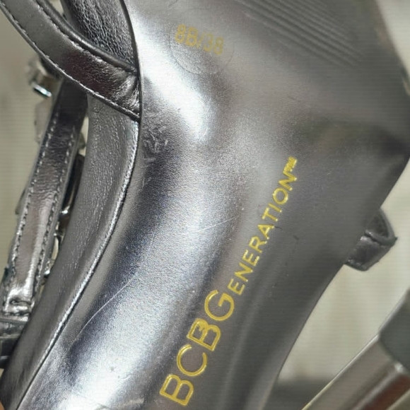 BCBG Generation Smokey strappy beaded Metal Heel Sandals Women's Size 8B🌴 - Picture 9 of 9